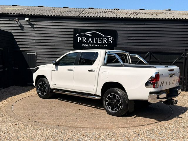 Toyota HILUX Pickup 2.4 D-4d Invincible X 4Wd Euro 6 Tss White #7