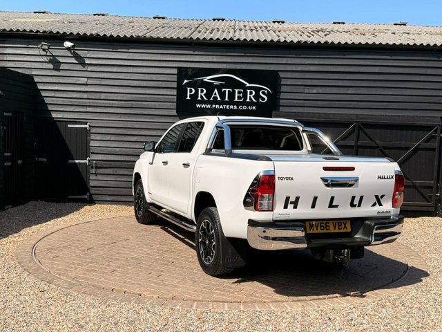 Toyota HILUX Pickup 2.4 D-4d Invincible X 4Wd Euro 6 Tss White #22