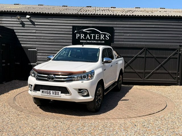 Toyota HILUX Pickup 2.4 D-4d Invincible X 4Wd Euro 6 Tss White #17