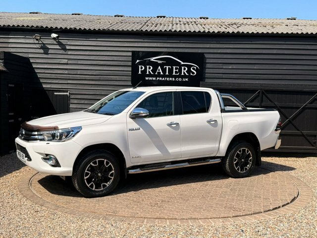 Toyota HILUX Pickup 2.4 D-4d Invincible X 4Wd Euro 6 Tss White #25