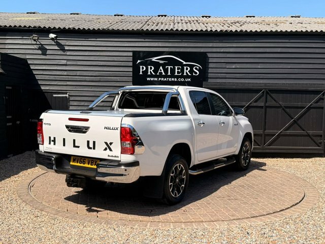 Toyota HILUX Pickup 2.4 D-4d Invincible X 4Wd Euro 6 Tss White #23