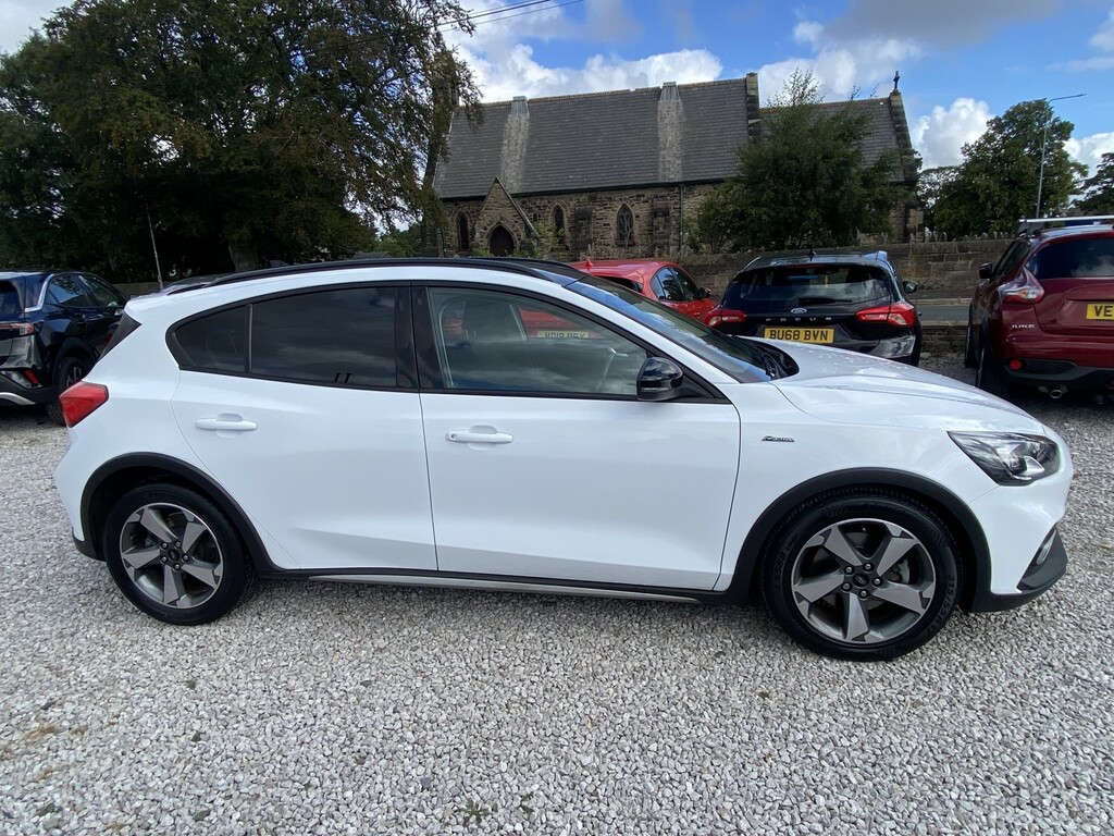 Ford Focus 1.0 T Ecoboost Active White #4