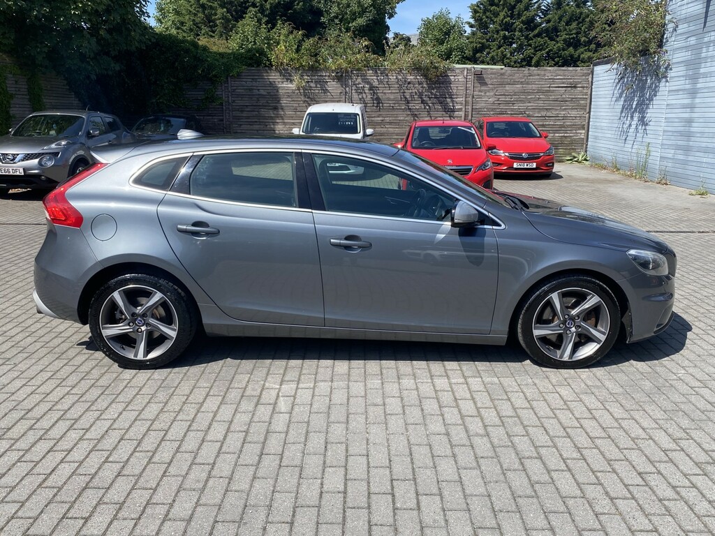 Volvo V40 2.0 D4 R-design Lux Nav Grey #4