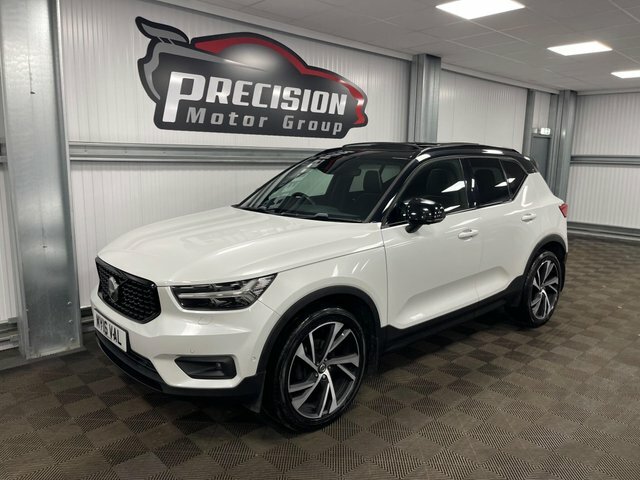 Volvo XC40 T3 R-design Pro White #5