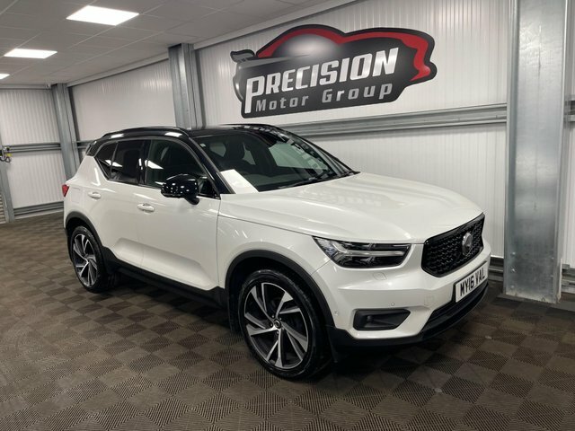 Volvo XC40 T3 R-design Pro White #2