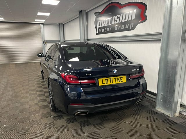 BMW 5 Series 530D Mht M Sport Black #6