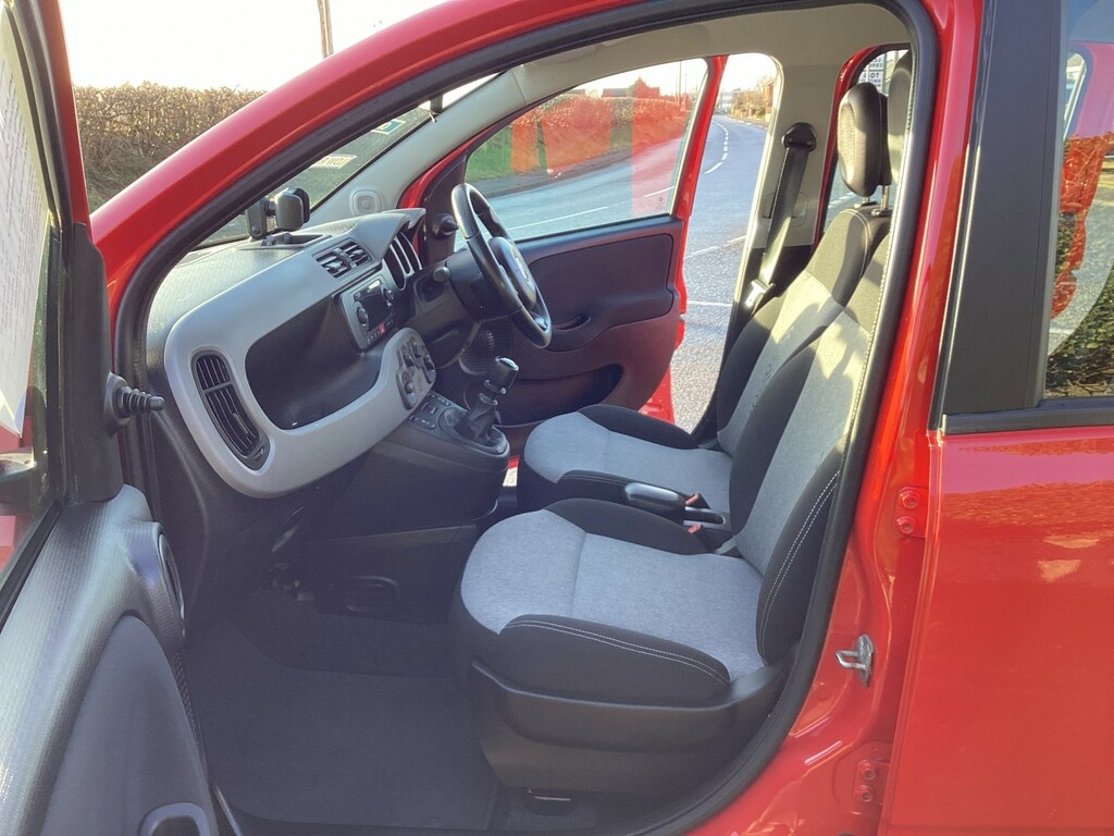 Fiat Panda 1.2 Panda 1.2 Lounge Hatchback - Ful Red #4