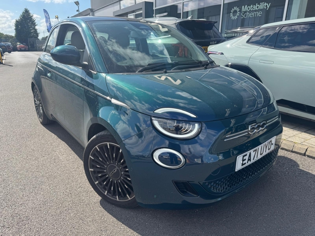 Fiat 500E La Prima Green