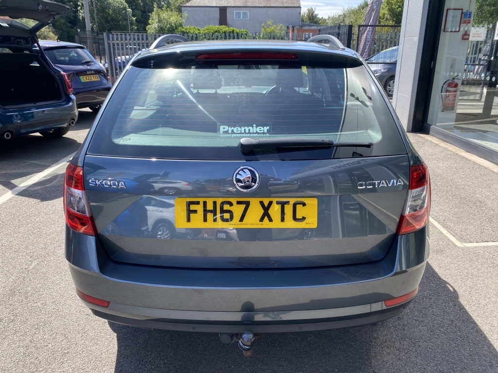 Skoda Octavia 1.5 Se Tsi Grey #5
