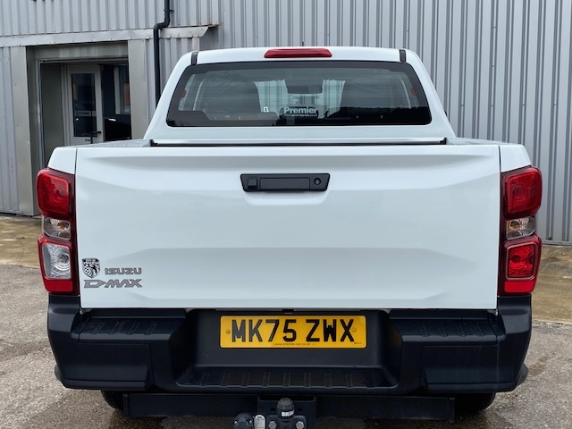 Isuzu D-Max Pickup MK75ZWX White #6