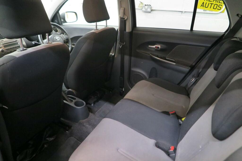 Toyota Urban Cruiser D-4d Silver #17