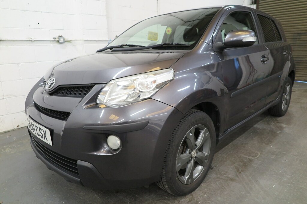 Toyota Urban Cruiser 1.4 D-4d 4Wd Grey #2