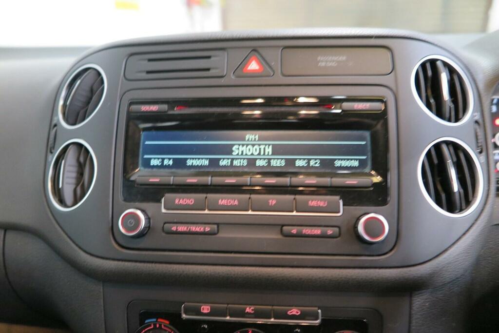 Volkswagen Golf Plus Plus Hatchback Black #11