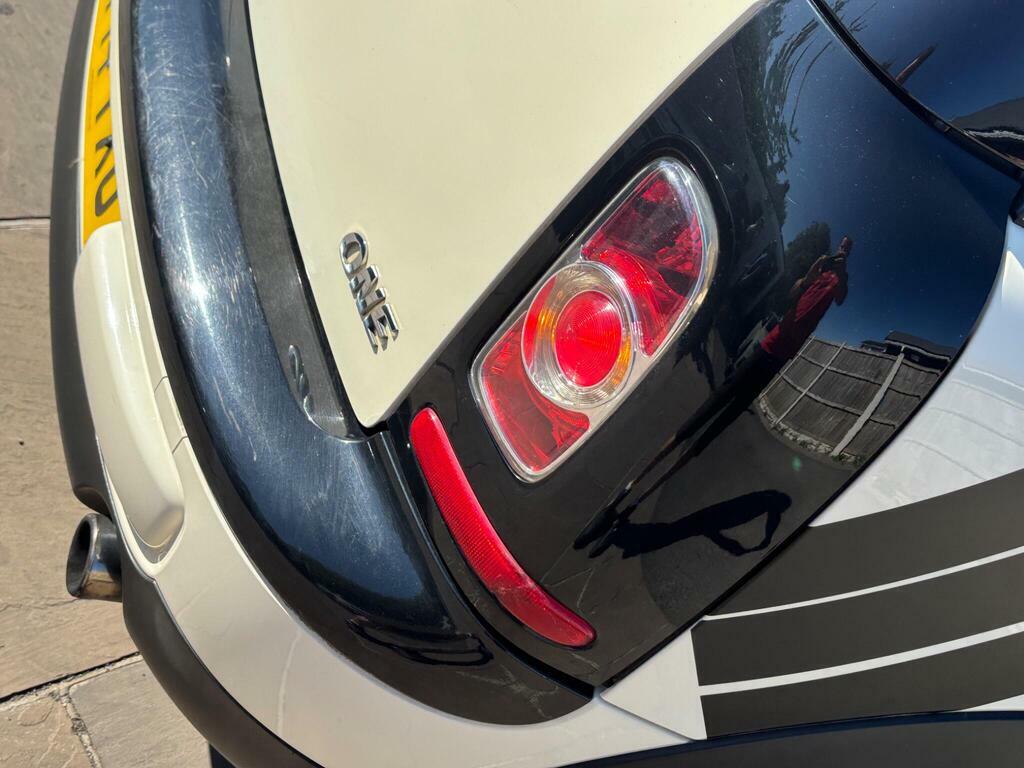 Mini Clubman 1.6 One D White #25