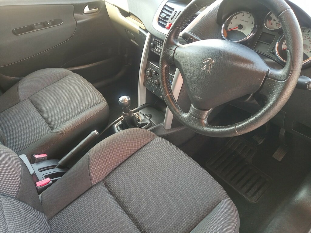 Peugeot 207 SW #9