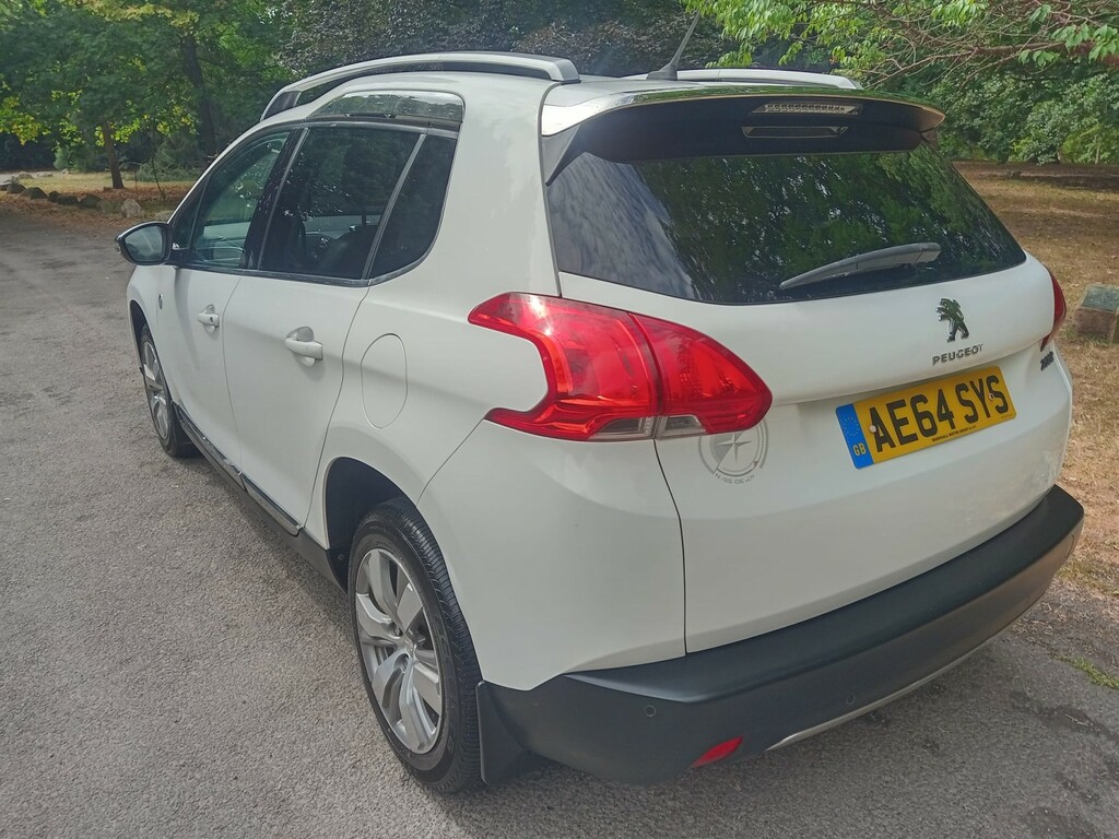 Peugeot 2008 1.2 Vti Puretech Crossway White #4