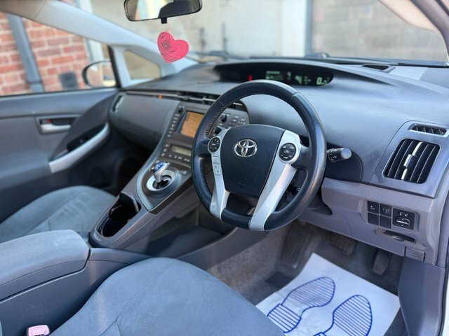 Toyota Prius Hatchback 1.5 T4 Cvt 200909 Blue #9