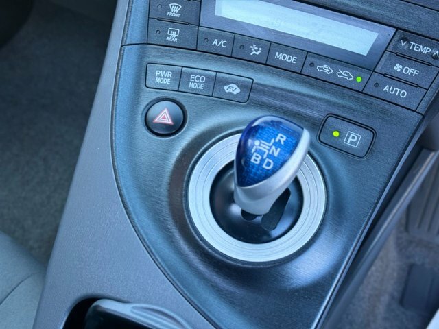 Toyota Prius Hatchback 1.5 T4 Cvt 200909 Blue #19