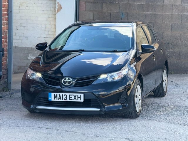 Toyota Auris D-4d Active Hatchback Black