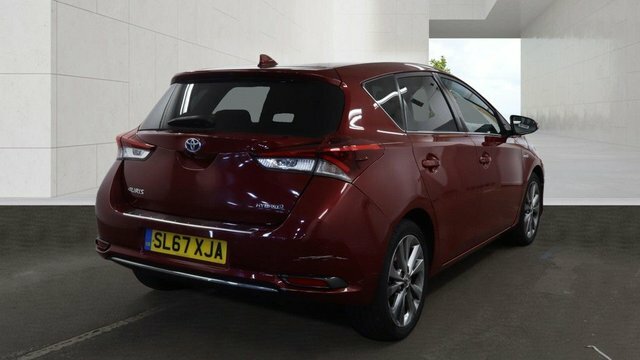 Toyota Auris Vvt-h Excel Hatchback Red #6