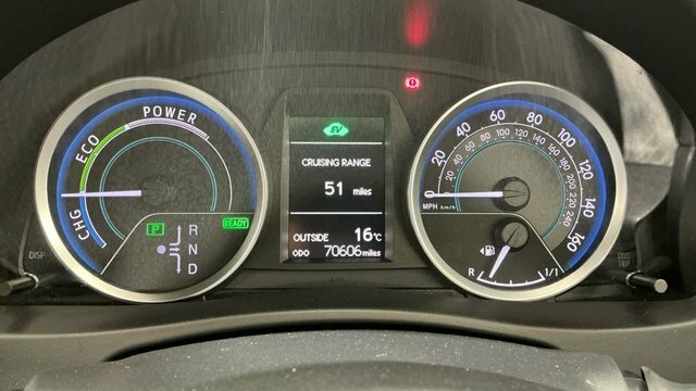 Toyota Auris Vvt-h Excel Hatchback White #6