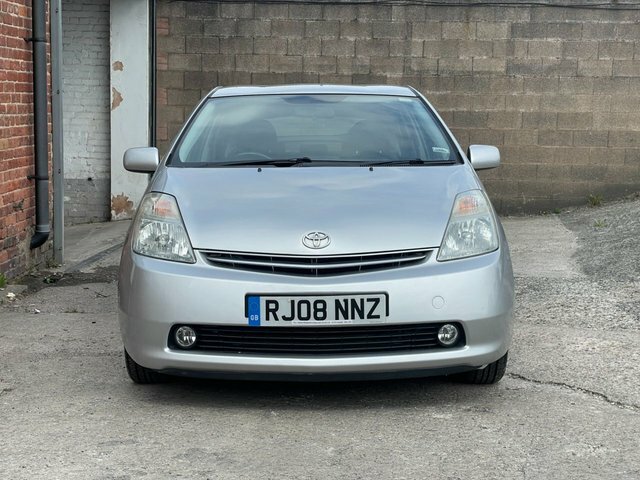 Toyota Prius T Spirit Hatchback Silver #2
