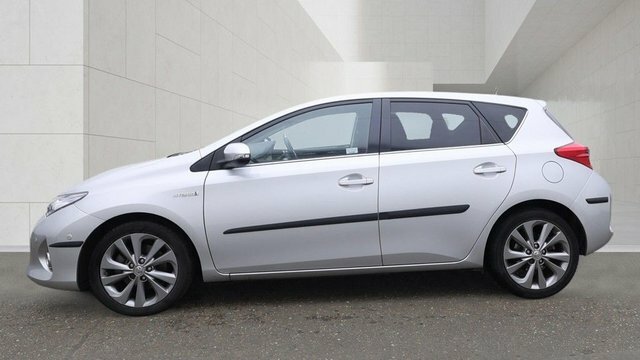 Toyota Auris 1.3 Icon Dual Vvt-i 98 Bhp Red #7