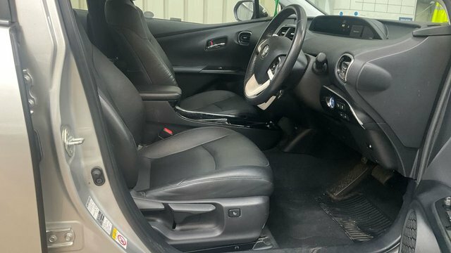 Toyota Prius 1.8 Vvt-h Excel Hatchback Hybrid Cvt Eu White #11