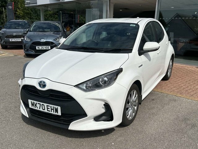 Toyota Yaris 1.5 Vvt-i Y20 Bi-tone Red #1