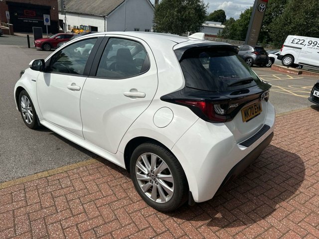 Toyota Yaris 1.5 Vvt-i Y20 Bi-tone Red #15