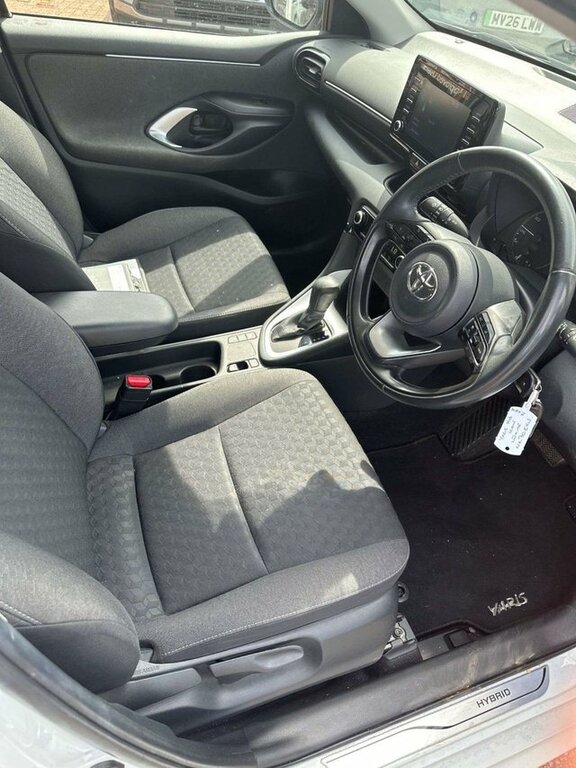 Toyota Yaris 1.5 Vvt-i Y20 Bi-tone Red #11