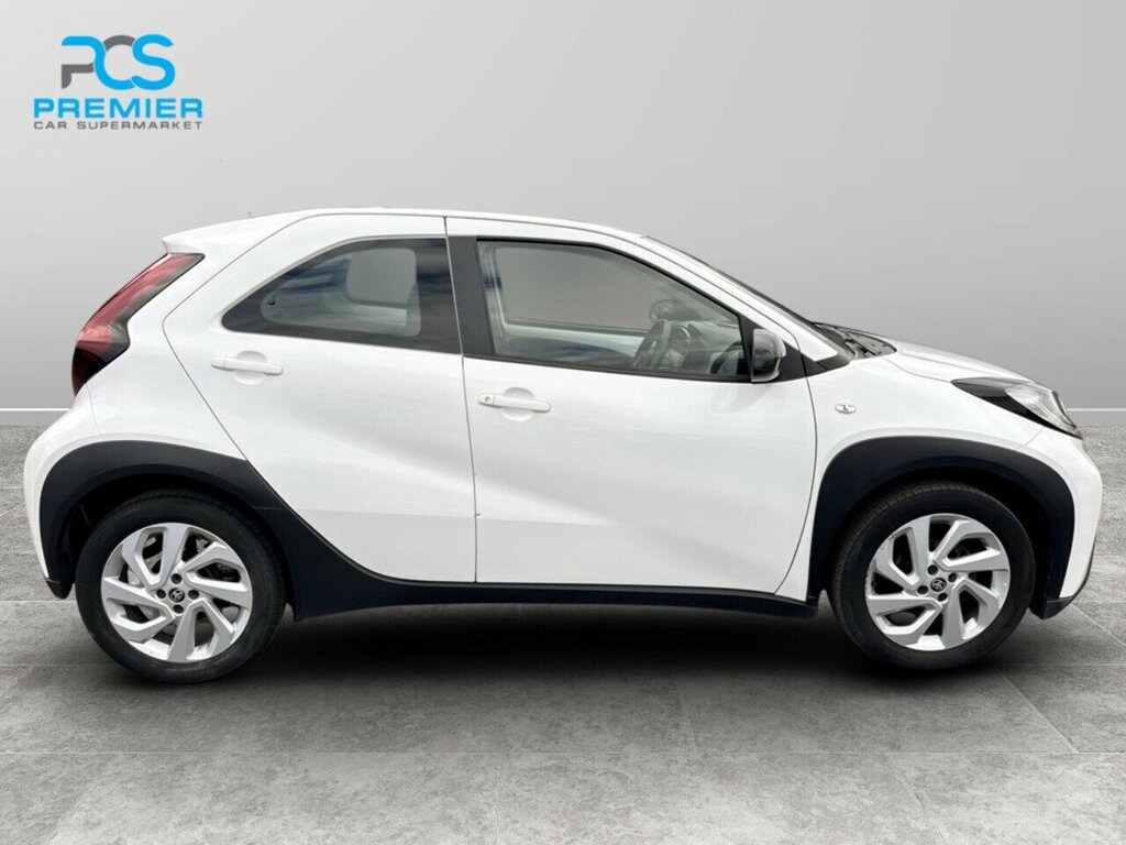 Toyota Aygo X Vvt-i Pure MA23UPJ White #4