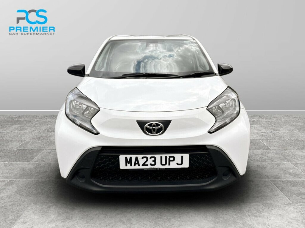 Toyota Aygo X Vvt-i Pure MA23UPJ White #2