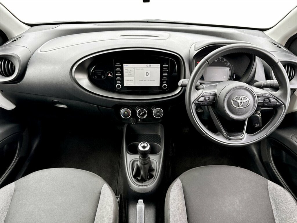Toyota Aygo X Vvt-i Pure MA23UPJ White #6