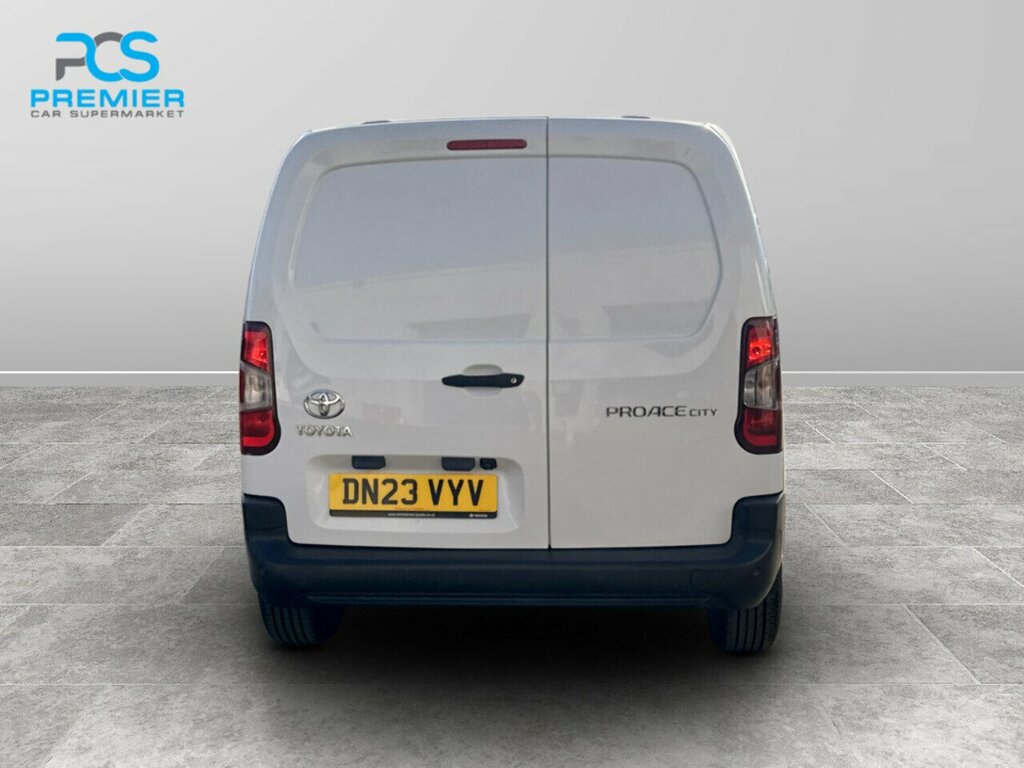 Toyota Proace City Bluehdi Icon DN23VYV White #3