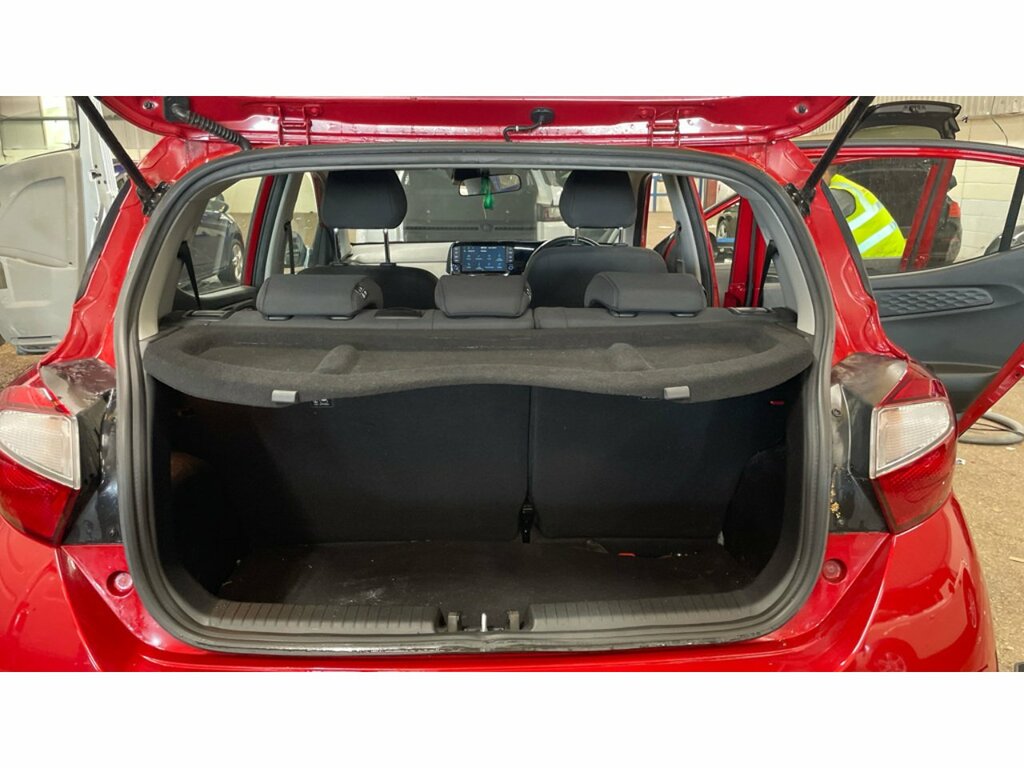 Hyundai I10 Advance Red #5