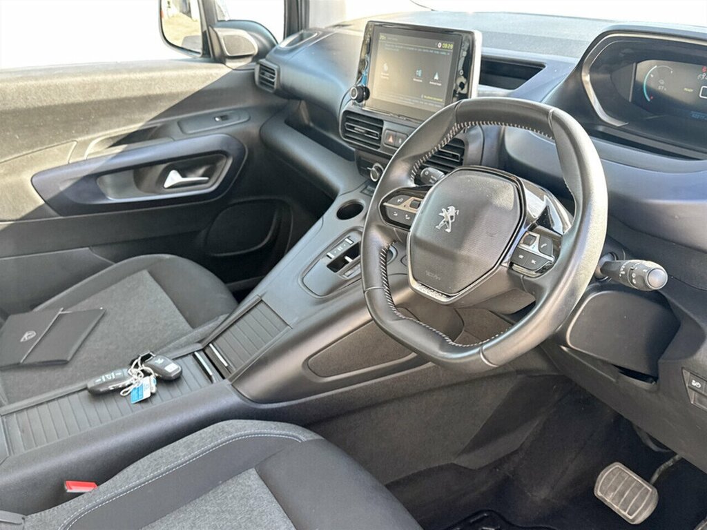 Peugeot e-Rifter 100Kw Allure Premium 50Kwh Grey #17