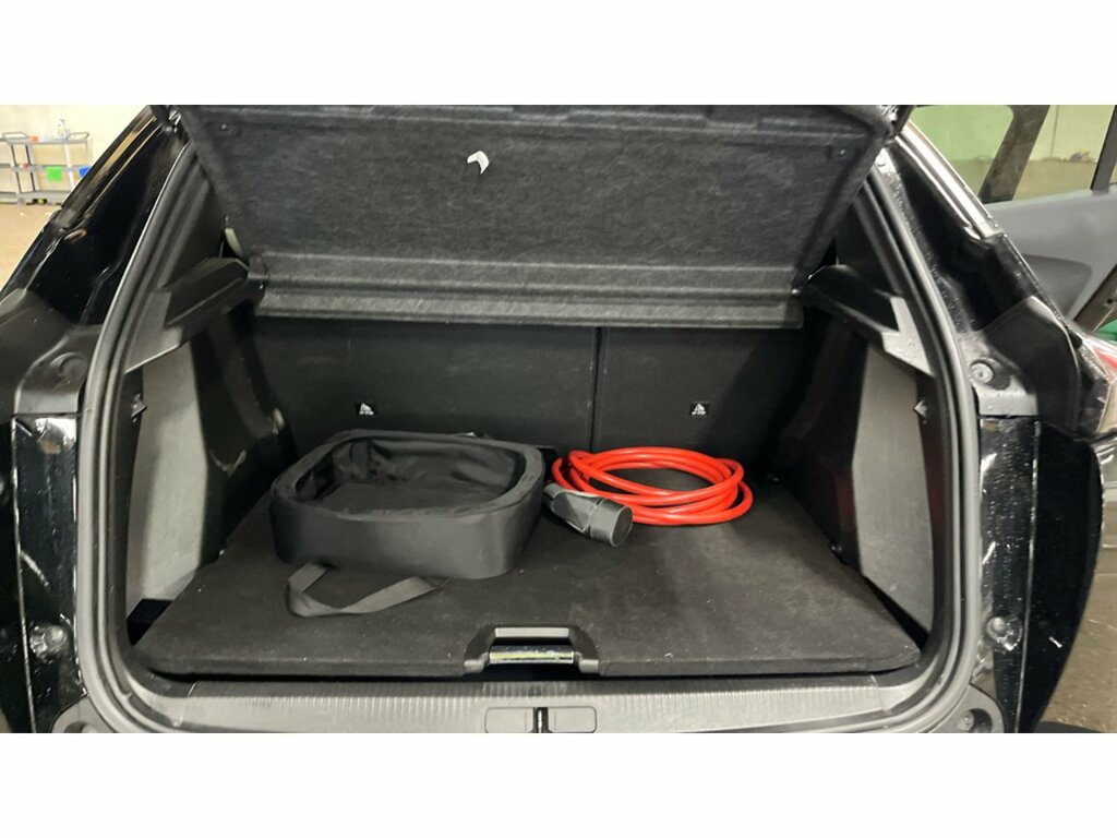 Peugeot e-2008 Gt Premium Black #5