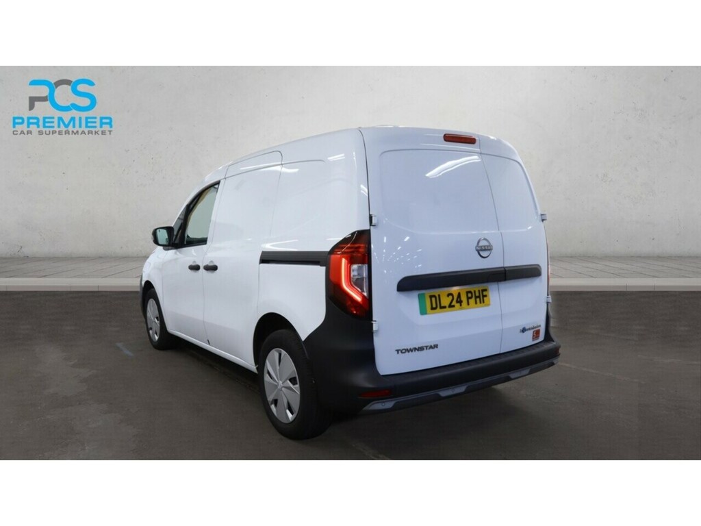 Nissan TOWNSTAR Acenta White #4