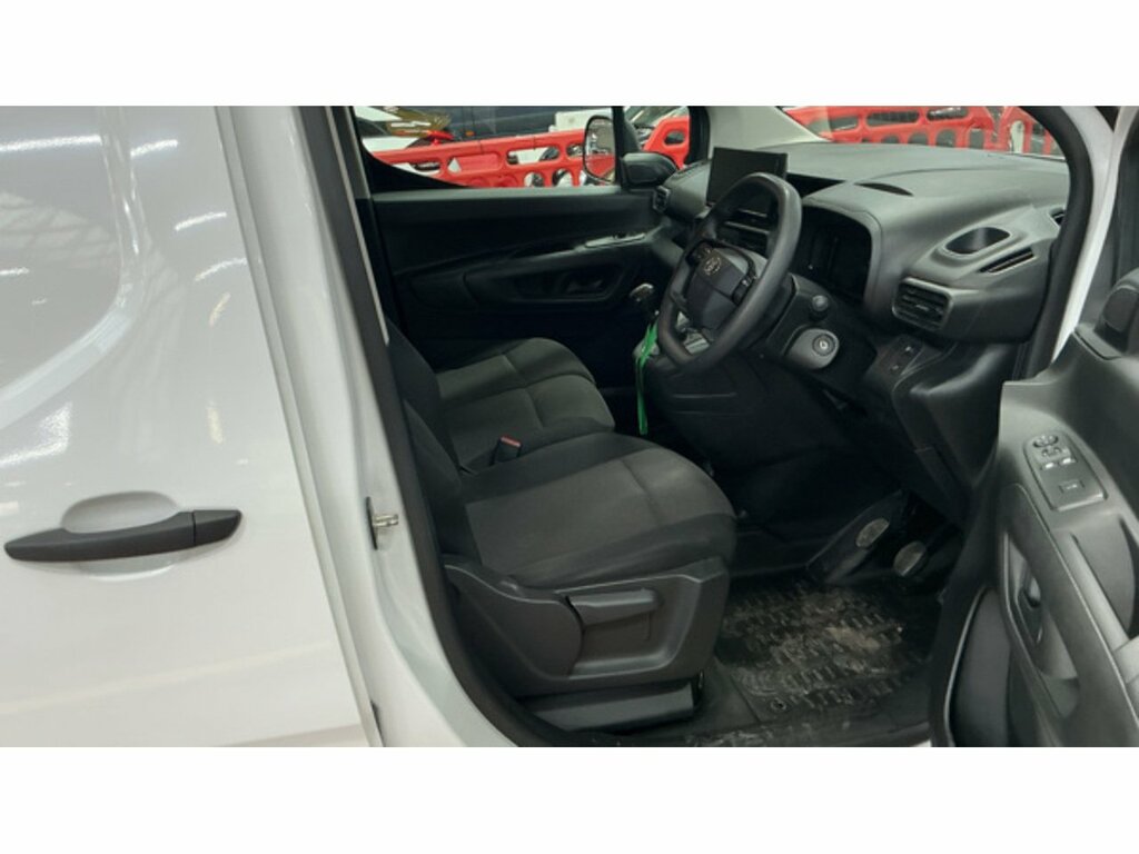 Toyota Proace City Bluehdi Active White #3