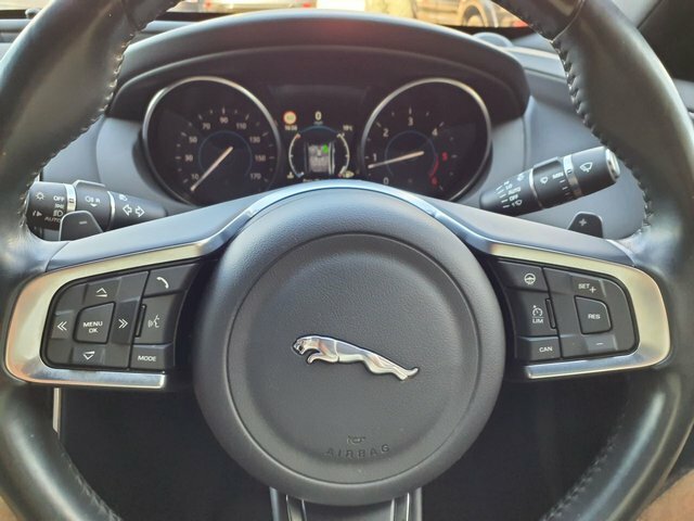 Jaguar XE 2.0D Portfolio Euro 6 Ss 201717 Red #12
