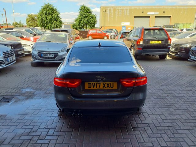 Jaguar XE 2.0D Portfolio Euro 6 Ss 201717 Red #7