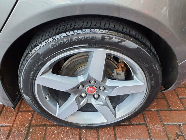 Jaguar XE 2.0D Portfolio Euro 6 Ss 201717 Red #22
