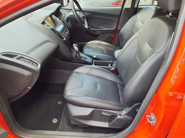 Ford Focus 1.5 Tdci Titanium X Estate Powershift E Red #4