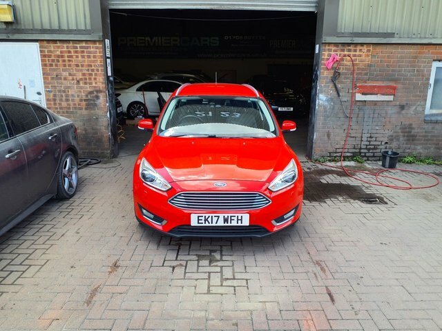 Ford Focus 1.5 Tdci Titanium X Estate Powershift E Red #2