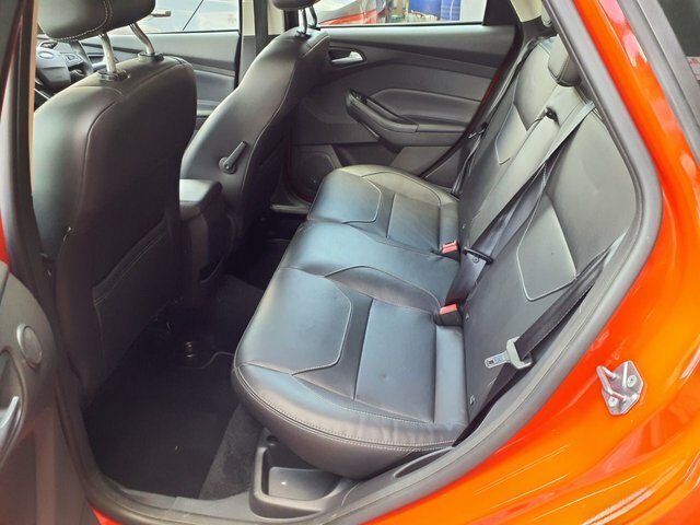 Ford Focus 1.5 Tdci Titanium X Estate Powershift E Red #5