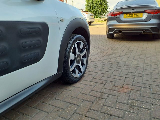 Citroen C4 Cactus 1.6 Turbo Blue Hdi, Feel Edition, 5Dr, Grey #17