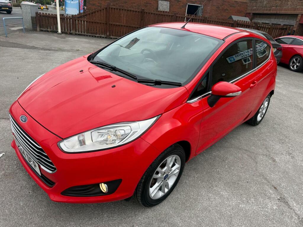 Ford Fiesta Hatchback 1.25 Zetec Euro 5 201464 Red