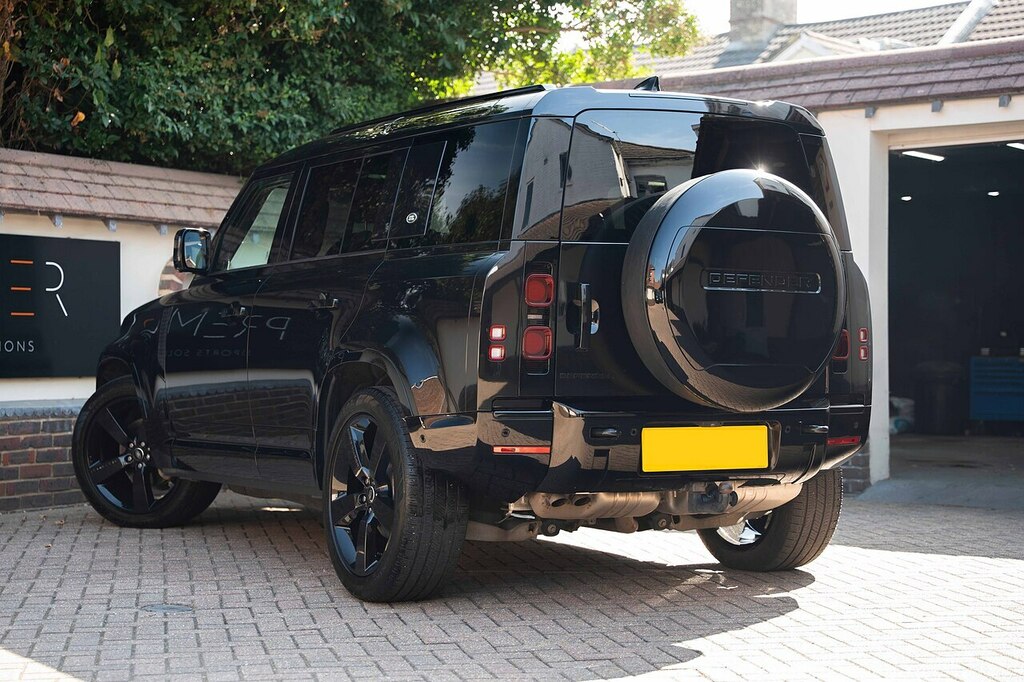 Land Rover Defender 110 D250 Mhev X-dynamic Se Black #4