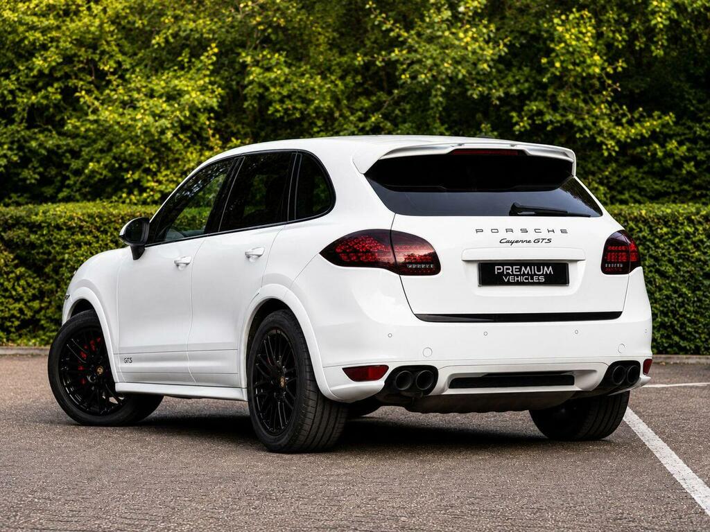 Porsche Cayenne 4.8 Gts Tiptronic S Awd White #2